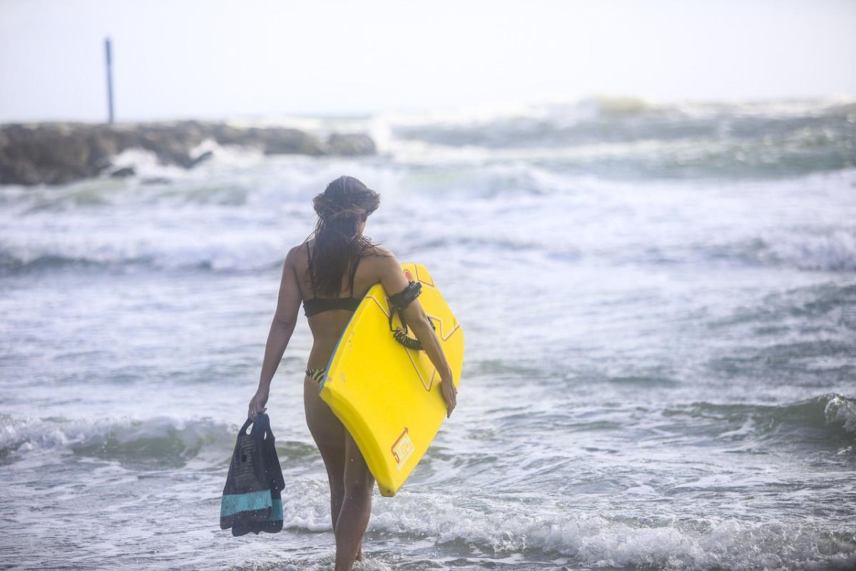 Woman attacked by shark at New York City's Rockaway Beach